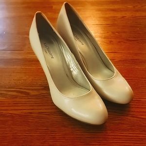 Lizclaiborne flex beige heels